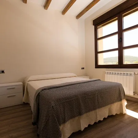 Sierra De La Culebra אורחן